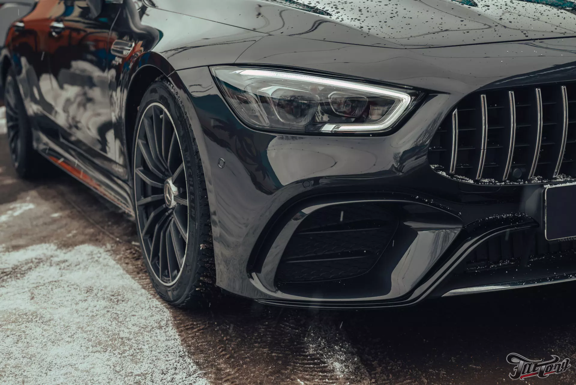 Mercedes-AMG GT 4 Door. Окрас бампера